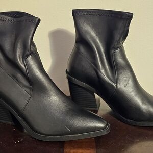 Just Fab Sleek Black Ankle Booties